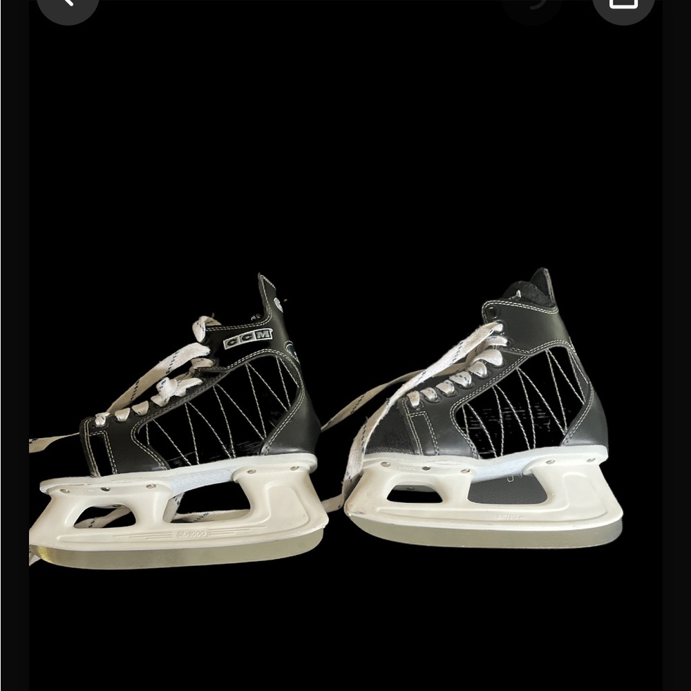 boys ice skates